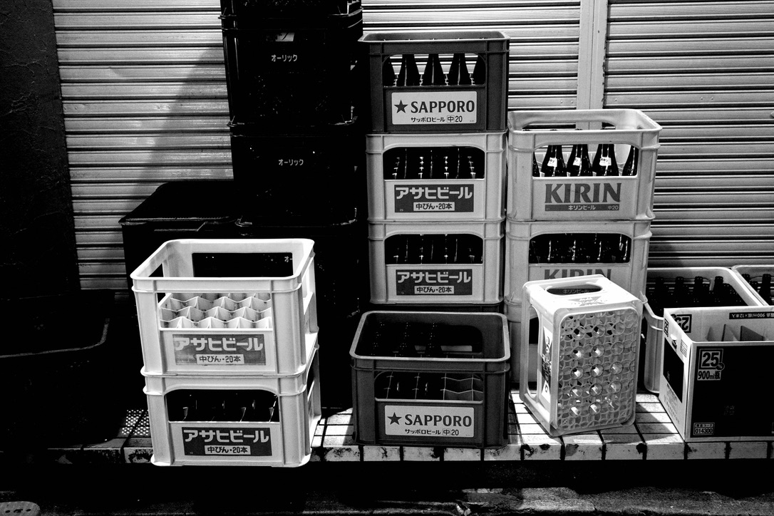 Tokyo Raw — photographie de rue noir et blanc, Tokyo, série 1023